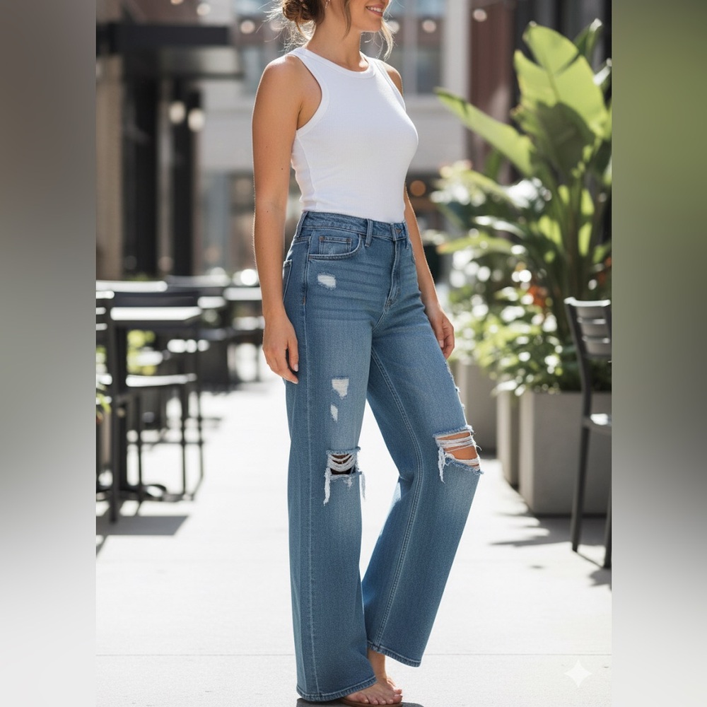 Hollister Women's Distressed Blue Wide Leg Jeans
6